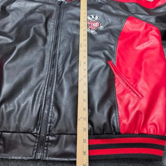 Vintage Wisconsin Badgers Steve & Barry’s FAUX Leather Jacket NCAA Men’s XXL - Picture 9 of 9